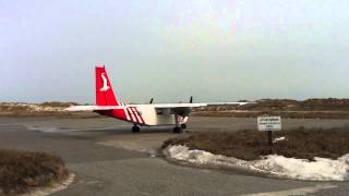 Seitenwindlandung und start einer OLT BrittenNorman BN2 Islander auf Helgoland [upl. by Ajna]