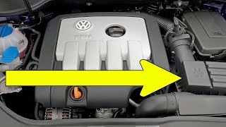 Cum se schimbă filtrul de aer la VW Golf 5 Mk5 Passat B6 Jetta 20 TDI  TUTORIAL [upl. by Nomyar]