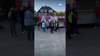 Ajax komt aan in Deventer maar de vrijwilligers van Go Ahead wijken niet zomaar 😜 ajax [upl. by Eardna]