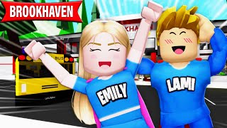 LAMI REAGIERT auf die SCHLIMMSTE KLASSENFAHRT in BROOKHAVEN Roblox Brookhaven 🏡RP  Story Deutsch [upl. by Anilev]