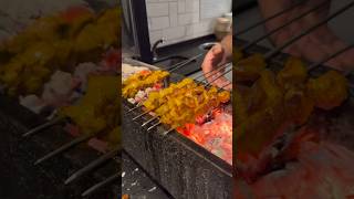 Pinchos Morunos  pintxos bilbao  Kuzu şişlerin üzerine döktüğü baharat karışımı kimyon ağırlıklı [upl. by Eatnhoj550]