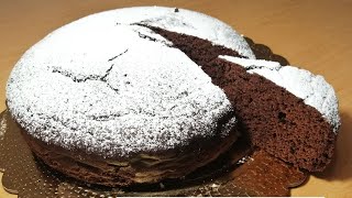 TORTA AL CIOCCOLATO  Senza uova latte e zucchero  Alta e soffice [upl. by Ennovehs]