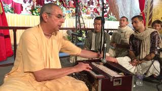 Niranjana Swami – Kirtan at Sadhusanga Russia – 16Sep2017 [upl. by Ennovaj]