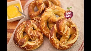 Recette de PRETZELS bretzels géants maison 🥨 pour OKTOBERFEST [upl. by Toby98]