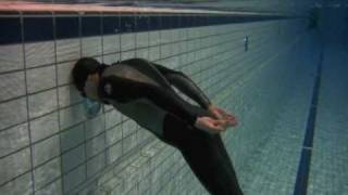 freediving 25 meters in 1 leg stroke [upl. by Allenaj235]