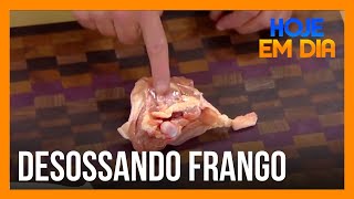 Truques de Cozinha Saiba como desossar sobrecoxa de frango de um jeito fácil [upl. by Gnilrac]