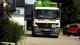 Müllabfuhr Seitenlader leert Mülleimer  German Garbage Truck [upl. by Jeannine]