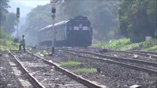 superb honking show by Offlink 17031 Mumbai CST Hyderabad Express [upl. by Grefer]