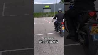 De halve draai op je AVB RIJEXAMEN [upl. by Neyu]