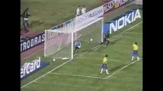 Brasil 3 x 3 Uruguai  Eliminatórias da Copa 2006 [upl. by Novanod]