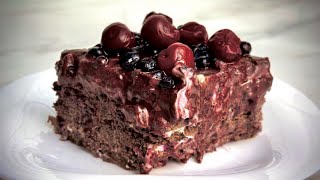 Christmas berry cakeVery fast No flour no condensed milk no eggs [upl. by Eatnohs]