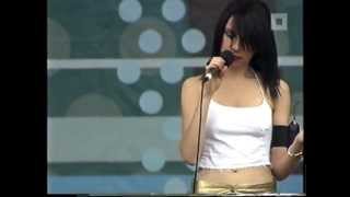 PJ HARVEY  Somebodys Down Somebodys Name Werchter Festival 2001 [upl. by Lud]