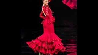 Trajes de Flamenca Sevilla rojo encajes espalda descubierta SIMOF Moda Flamenca Inma Castrejon [upl. by Frulla]