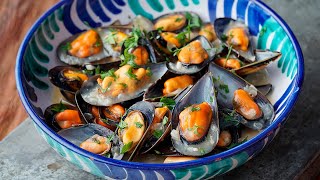 Mejillones en salsa de albariño [upl. by Gosnell]