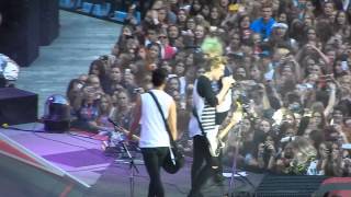 5 Seconds of Summer  Disconnected Live in Düsseldorf 070214 [upl. by Noraa]