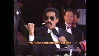 Richard Pryor honored by Bob Newhart 1996 [upl. by Calhoun]