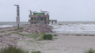 Heres how researchers are working to rid Texas beaches of fecal matter [upl. by Alexia]