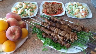 Pinchos morunos con aliño típico marroquí  2 ensaladas deliciosas y saludables [upl. by Remoh]