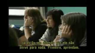 Entre os muros da escola Entre les murs 2008 Trailer legendado [upl. by Udelle]