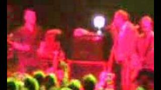 Wonder Stuff encore Dizzy featuring Mr Vic Reeves [upl. by Cedar]