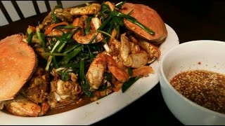 How to make Kdam Cha Kroeung Stir fried dungeness crab with lemongrass amp chili paste [upl. by Notfol]