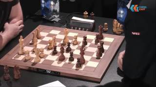 T Petrosian  M Carlsen Blitz [upl. by Charlie]