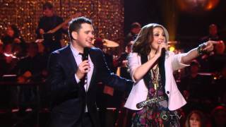 Michael Buble amp Thalia  Feliz Navidad Mis Deseos HDTV live [upl. by Atinid]