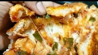 पाव रोटी से बनाएं टेस्टी और इजी रेसिपी।Paw Roti snackeasy snack recipeBread snacksNikhat ki Rasoi [upl. by Leahci]