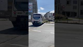 Railbus broodtrommel in middle of the Zwickau Zug auf der Straßenbahn 😎 train dbtrains [upl. by Akayas874]