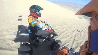 Honda 400ex vs yamaha raptor 660 sand mountain [upl. by Bertasi]