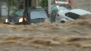 Chuva Forte em Uberlândia arrastou até Carros INSCREVASE no CANAL nortedeminas [upl. by Ydnys]