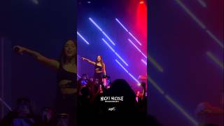 Nicki Nicole cantando quotMamichulaquot en Houston alma tour 🇺🇸✨ nickinicole houston [upl. by Thurstan]