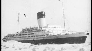 Ships pass through the Suez canal in 1940 [upl. by Eeltrebor]