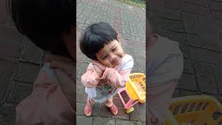 Menyanyi lagu Mentadak Mentadu Upin Ipin [upl. by Arymas]