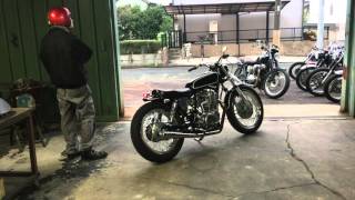 MOTOR ROCK Yamaha SR500 Custom 69Megaphone Full Exhaust [upl. by Aetnahs]