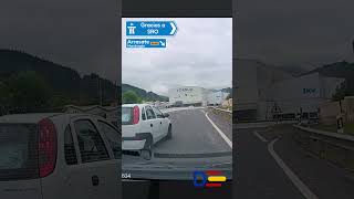 Uno tiene que ir a lo suyo y a lo de los demás  Dashcams España [upl. by Kendyl]