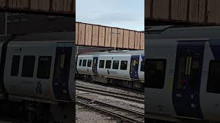 195119 arriving at Sheffield with a Northern service from Manchester Piccadilly train [upl. by Oidualc]