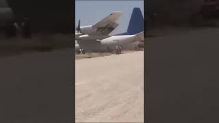 A Lockheed L100 Hercules aircraft 5XSBR troops veers off runway at Jowhar airstrip [upl. by Etnuad]