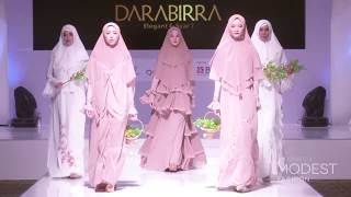 Darabirra  Indonesia Modest Fashion Week 2017 [upl. by Kuehn]