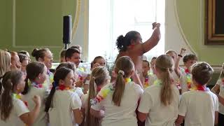 Hayfield Lane Primary School Students Perform The Siva Tau To Samoa National Rugby League Team [upl. by Enaols]