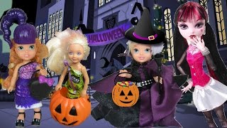 Anna and Elsa Toddlers Trick or Treating Halloween Haunted Barbie Chelsea Toys amp Dolls Elsia Annia [upl. by Tufts]