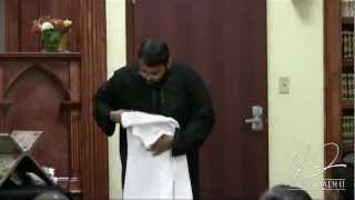 Hajj  How to wear Ihraam the most practical way  Yasir Qadhi  November 2010 [upl. by Annirok289]