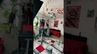 Karten 30 METER weit WERFEN 🤯 shorts tricks [upl. by Sebbie792]