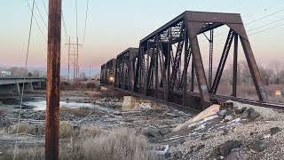 Darkening sky in a dry winter as 3922 races over the bridge [upl. by Palla946]