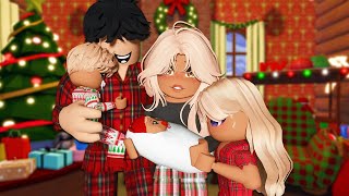 🎄Lilys First Christmas🎅 Berry Avenue Family Roleplay👪 [upl. by Festus626]