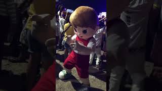 DANCING MASCOT  GOOD VIBES DANCE dance danceshorts dancevideo [upl. by Ellehcan]