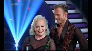 Dancing Stars 2012  Brigitte Kren amp Willi Gabalier  Mambo zu „Papa Loves Mamboquot [upl. by Ahselet61]