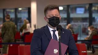 „Ludzie pytają czy w szczepionkach są chipy” UWAGA TVN [upl. by Fernand]