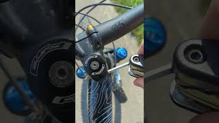 Steuersatz Spiel einstellen tutorial fahrrad einstellungen [upl. by Gnouhk]