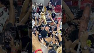 Criollos de Caguas recibiendo el trofeo de campeón del BSN [upl. by Kristen]